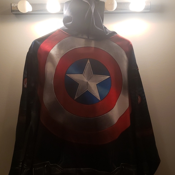 Captain America costume sweater - Picture 2 of 2